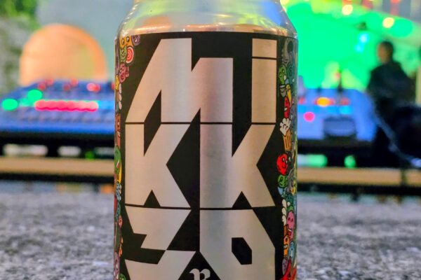 Posebna polnitev Bevog piva za tridesetletno obletnico MIKK